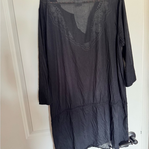 Black Tunic beach cover with White Embroidered V-Neck - Picture 6 of 7